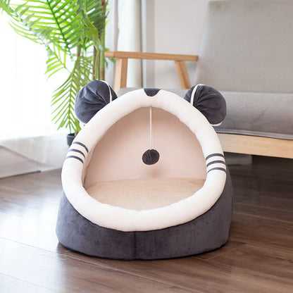 Closed Winter Cat Kennel/Bed